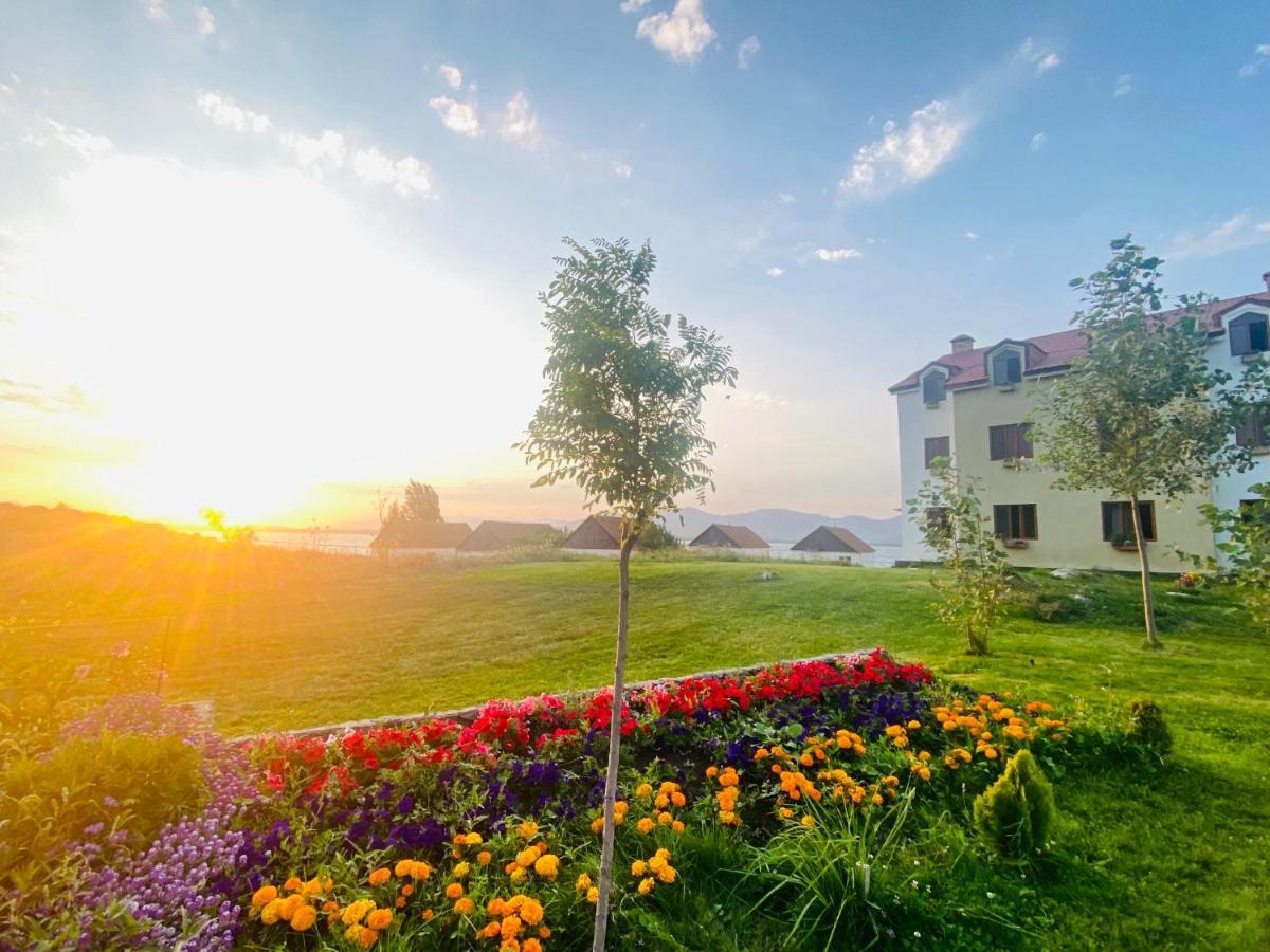 Noy Land Resort Sevan Buitenkant foto